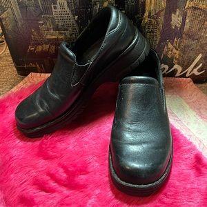 Women’s Size 7.5 W Slup on Shoes VGUC